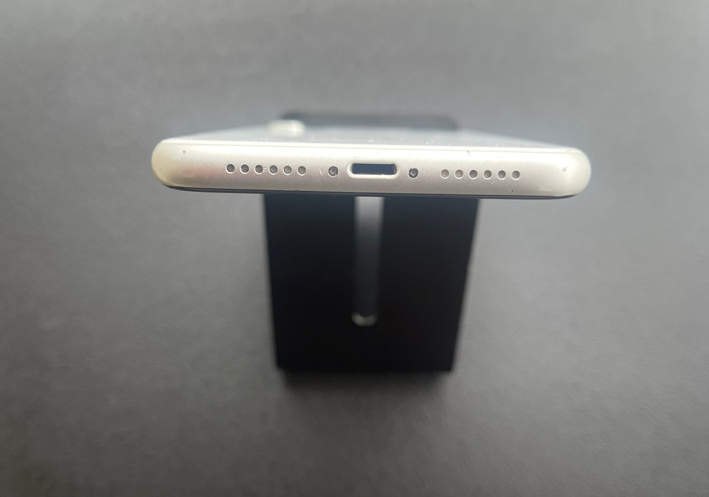 Iphone XR White 64 GB (81% battery health)